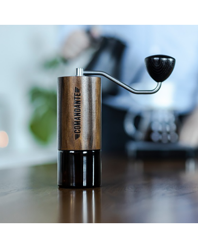 Comandante Grinder C40 Mk4 Nitro Blade Liquid Amber-Lifestyle