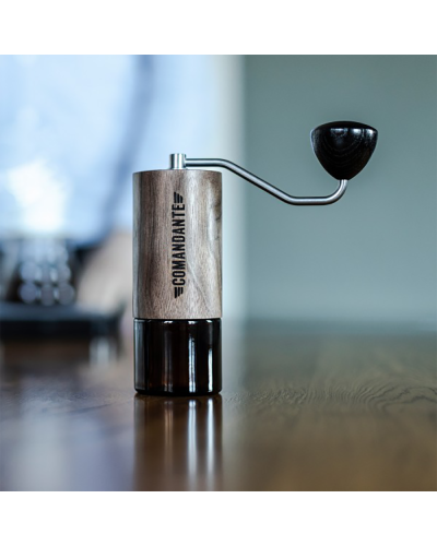 Comandante Grinder C40 Mk4 Nitro Blade Virginia Walnut