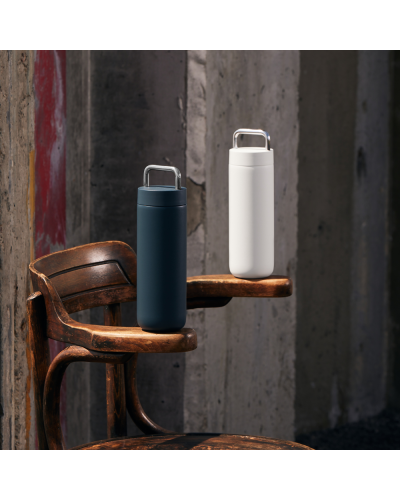 Fellow Carter Carry 20oz Stone Blue lifestyle chairs