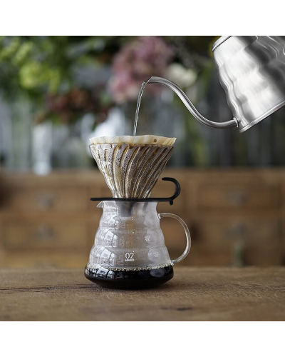 Hario V60 Glass Dripper 02 Transparent Black kettle pour