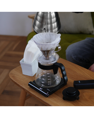 Hario V60 Coffee Server 700ml lifestyle