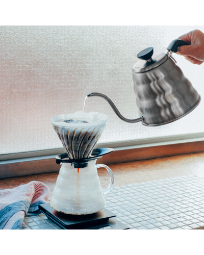 Hario V60 Drip Kettle Buono 700ml serving