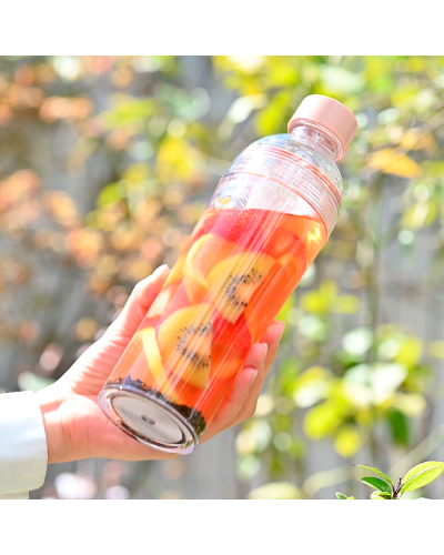 Hario Filter In Bottle Portable 400ml - Smokey Pink to go