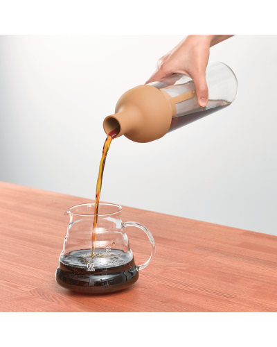 Hario Filter In Coffee Bottle 650ml Beige serving