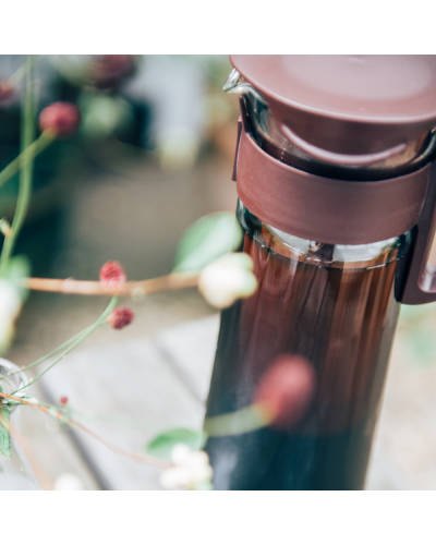 Hario Mizudashi Jarra de Café Cold Brew 1000ml - Marrón lifestyle