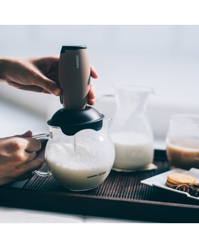 Hario Espumador de Leche Qto lifestyle