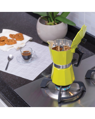 Pezzetti Moka Bellexpress 6 Cups Green lifestyle