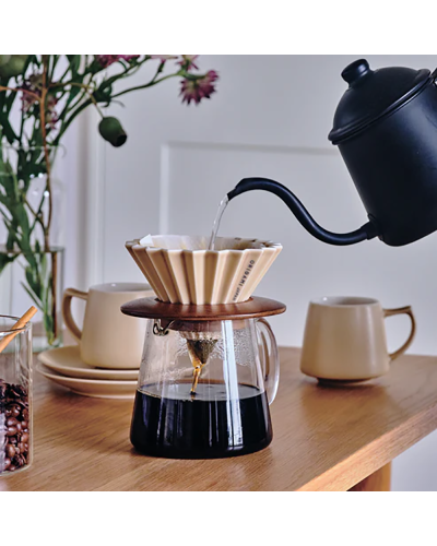 Origami Ceramic Dripper S Orange with coffee server and kettle