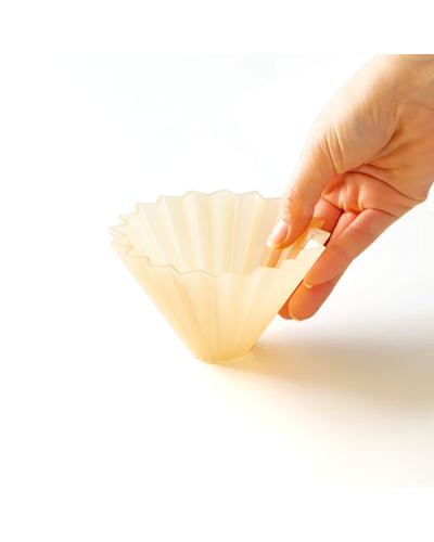 Origami Air Plastic Dripper S Matte Beige person