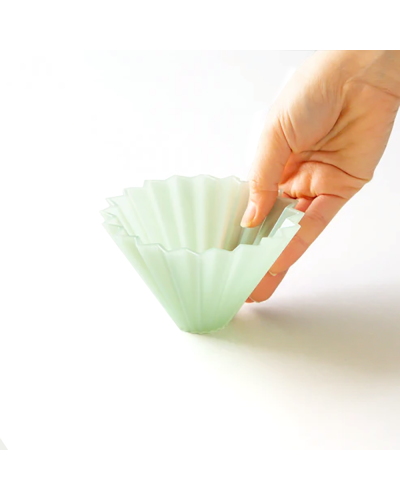 Origami Air Plastic Dripper S Matte Green- hand