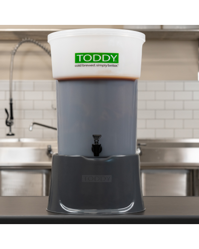 Toddy Sistema Cold Brew Modelo Commercial 10L con Base lifestyle