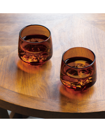 Kinto Sepia Tumbler 270ml Amber lifestyle