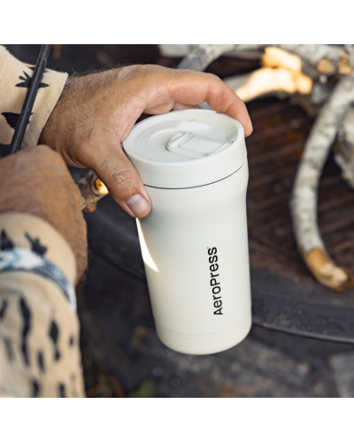 AeroPress Vaso Térmico Go Plus Crema al aire libre