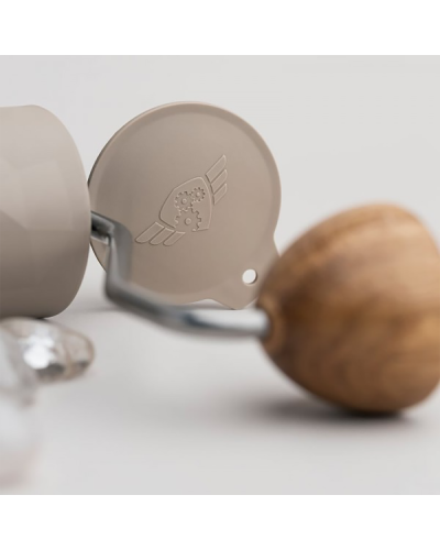 Comandante X25 Trailmaster Dune Coffee Grinder detail