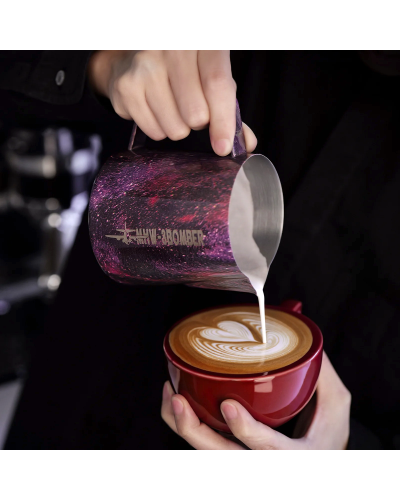 MHW3Bomber Jarra de Leche 3.0 Clásica 600ml Morado latte Art