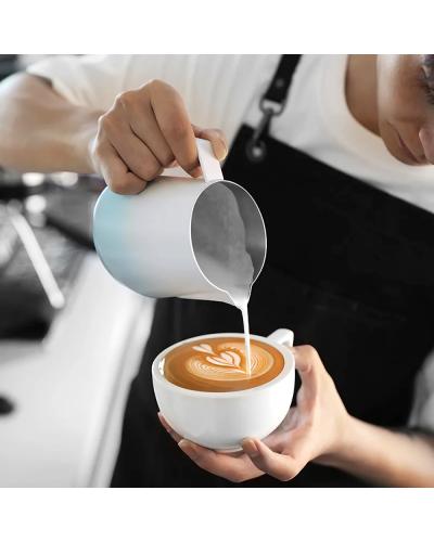 Mhw3bomber Jarra de leche GT 600ml Azul Degradado vertiendo leche en taza