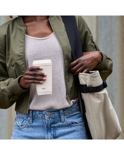 Topl To Go Vaso Térmico 8oz Blanco Roto en  mano