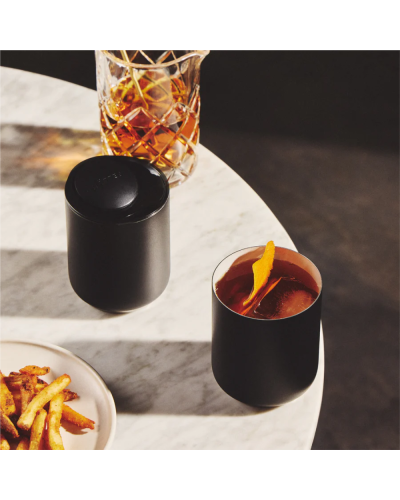 Fellow Rocky Multipack 10oz Negro Mate (2 uds) encima de una mesa