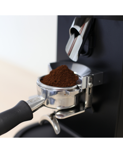 Mahlkonig E65S Molinillo Eléctrico moliendo café