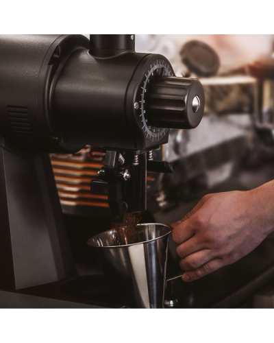 Grinding Coffee with EK43S Grinder